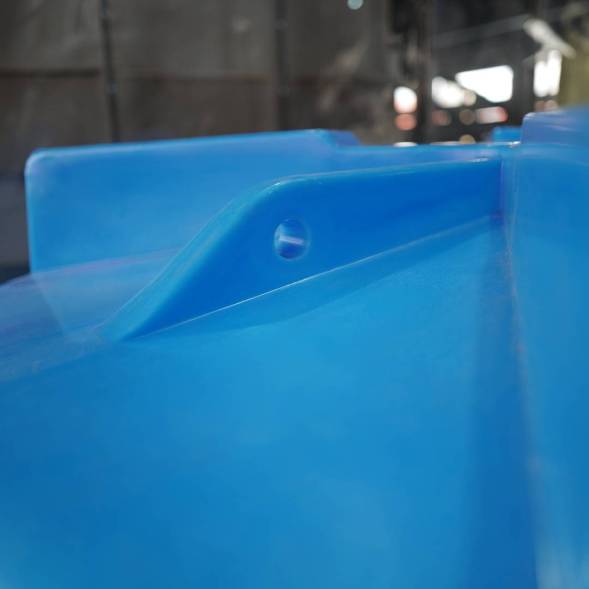 Емкость T 2000 л